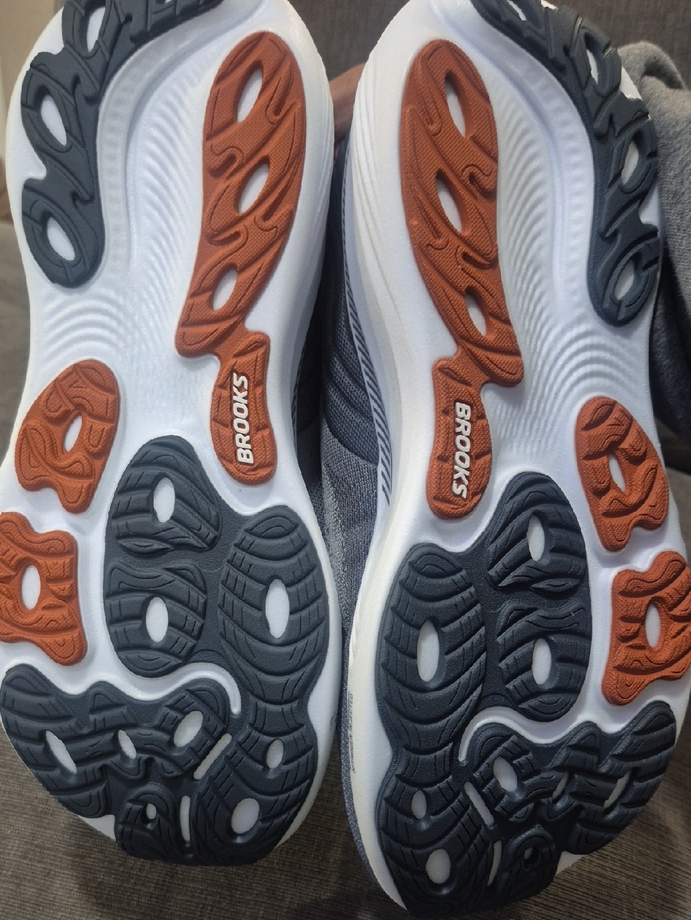 Brooks Adrenaline GTS 25 Men’s 10.5 D Bomb Pop Grey NIB - Picture 6 of 6